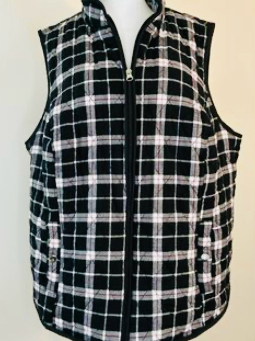croft & barrow Black and White Plaid Quilted Vest Size Small Petite